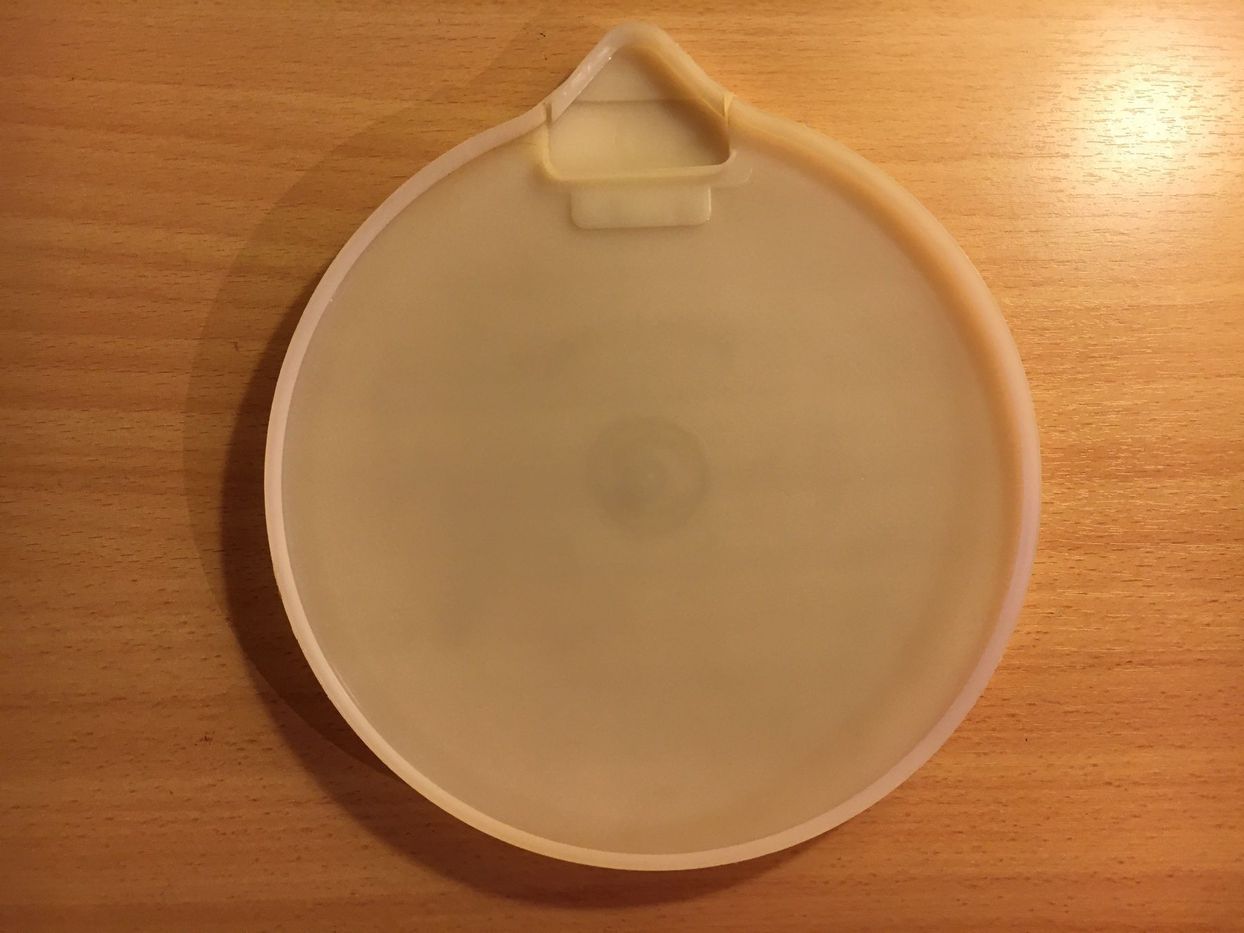 Tupperware Contenitori & Simili: Tupperware - Deckel, weiss, rund 17.5 cm, 696-2 – Usato da Luzern venduto da Jiggy_8898 1
