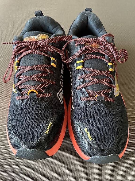 Scarpe da donna: New Balance Fresh FaomX Gr.39 – Usato da Stäfa venduto da DearDarling 1