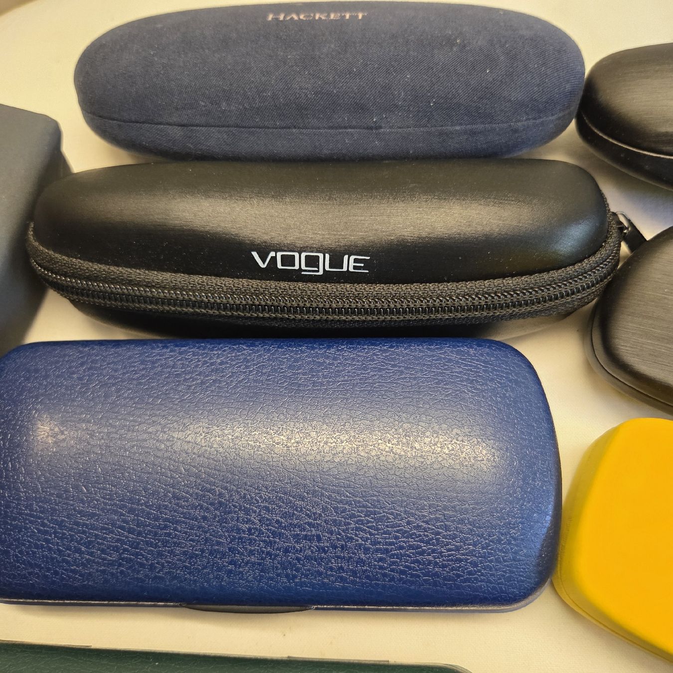 Sonstige Kleidung & Accessoires: Brillenetuis Konvolut – Gebraucht aus Stans von Ducati16 3