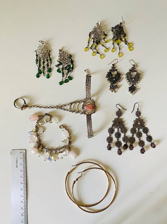 Autres bijoux: Modeschmuck Ohrringe, Armband, indischer Handschmuck – D'occasion à Rudolfstetten par zsudo