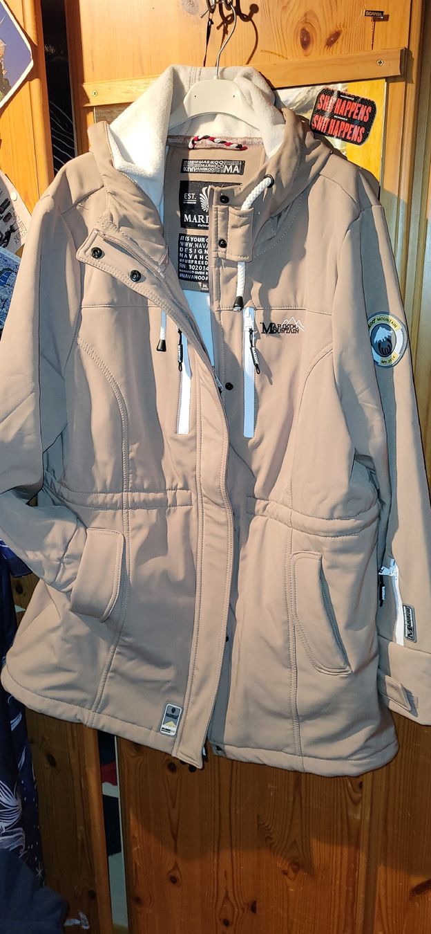 Vestes: Damen Winterjacke gr. 46 beige – Neuf (Voir description) à Schweizersholz par fuchs06 9