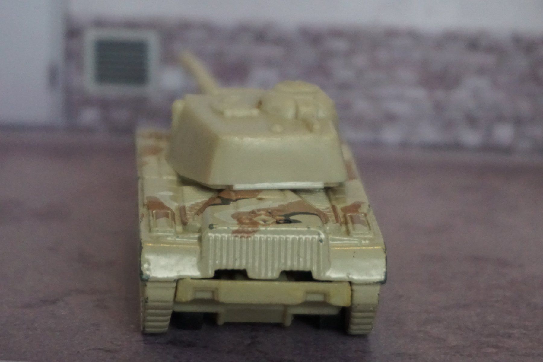 Hot Wheels Voitures modèles: HotWheels Big Berta Panzer ALT COOL !!!!!!!!!!!!!!!!!!!!! – D'occasion à Reiden par Doppeldecker69 2