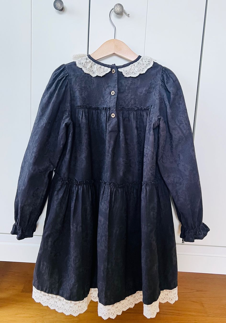Vestiti & Gonne: Newbie 122 elegant schwarz Spitze – Usato da Burgdorf venduto da rulan 4
