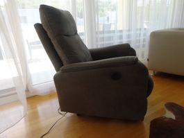 Fernseh-Sessel braun elektrisch verstellbar