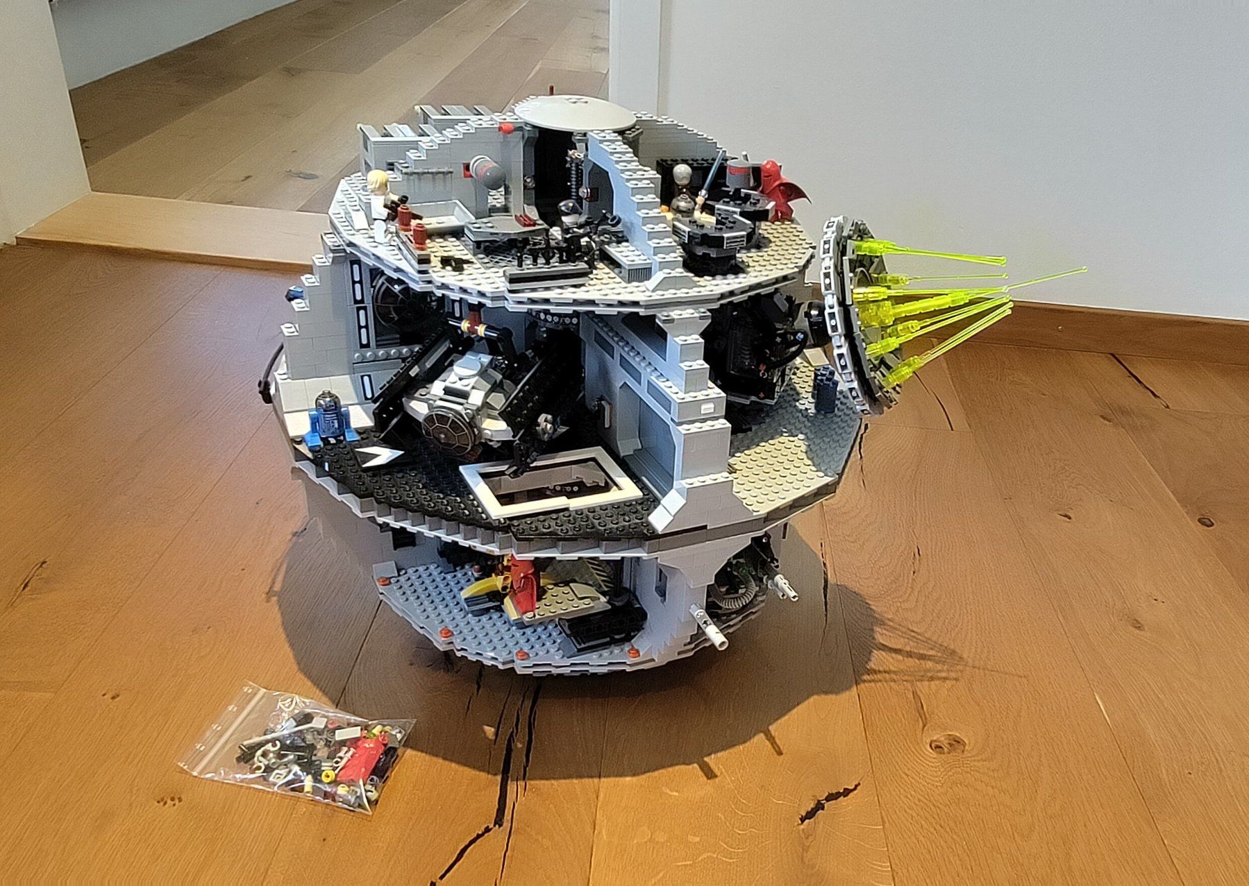 Lego Spielzeuge: Lego - Star Wars - Deat Star (Todesstern) – Gebraucht aus Brütten von katja.blumer