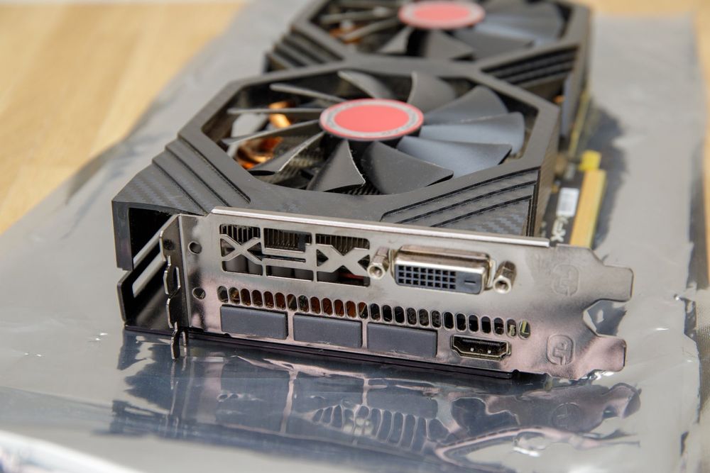 XFX Grafikkarte AMD Radeon RX 580 8 GB ab CHF 1.-!! (Gebraucht) in ...