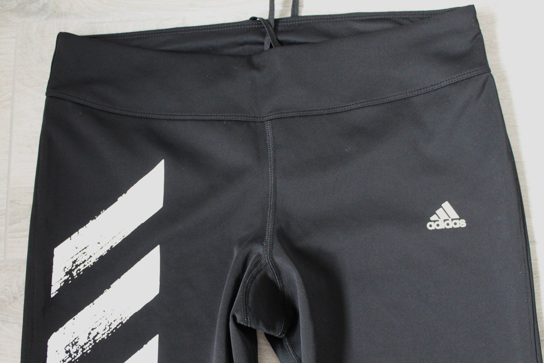 Adidas Leggings: Leggins de sport ADIDAS L – Usato da Chez-le-Bart venduto da jasse 2