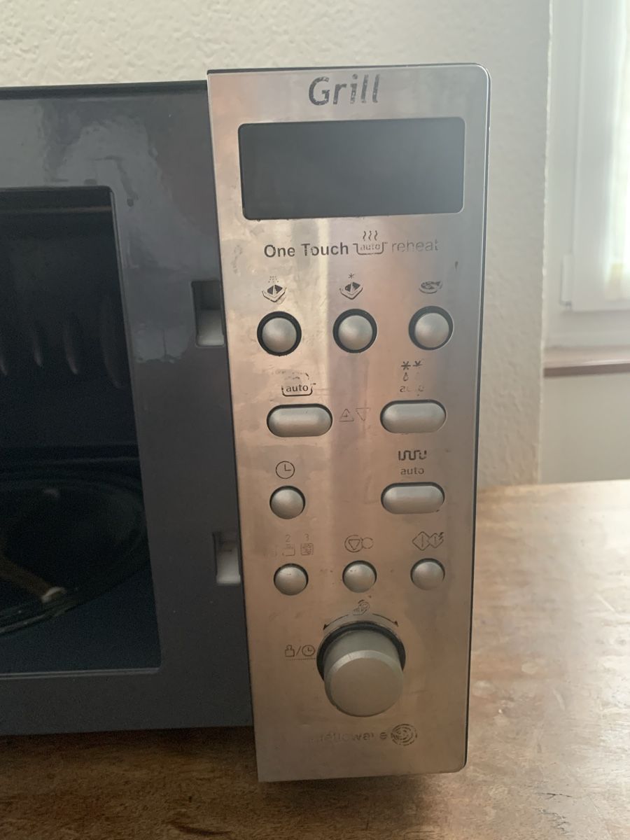 LG Backöfen: Micro-ondes LG Grill   – Gebraucht aus St-Imier von gui_6b6f 2