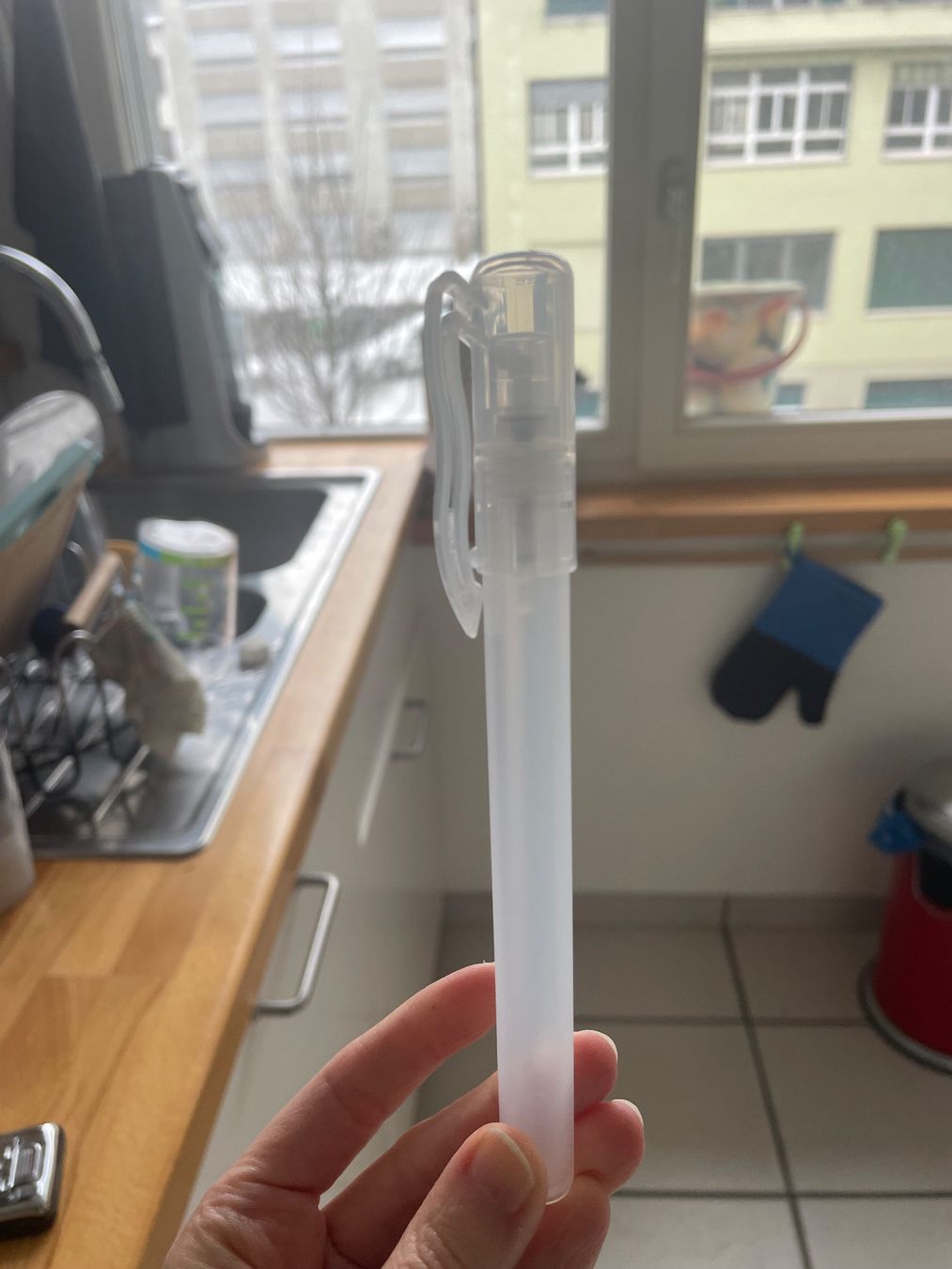 Contenitori & Simili: Spray Stift für kosmetika – Nuovo e nell'imballaggio originale da Biel/Bienne venduto da linette78 3
