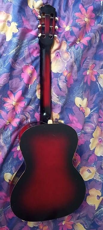Vintage Strumenti musicali: Guitar Vintage – Usato da Basel venduto da Petergunn 2