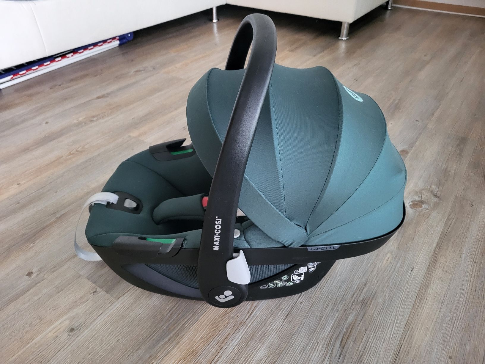 Maxi-Cosi Seggiolini per auto: Maxi-Cosi Pebble 360 Babyschale Essengreen – Usato da Biglen venduto da Ixya69 1