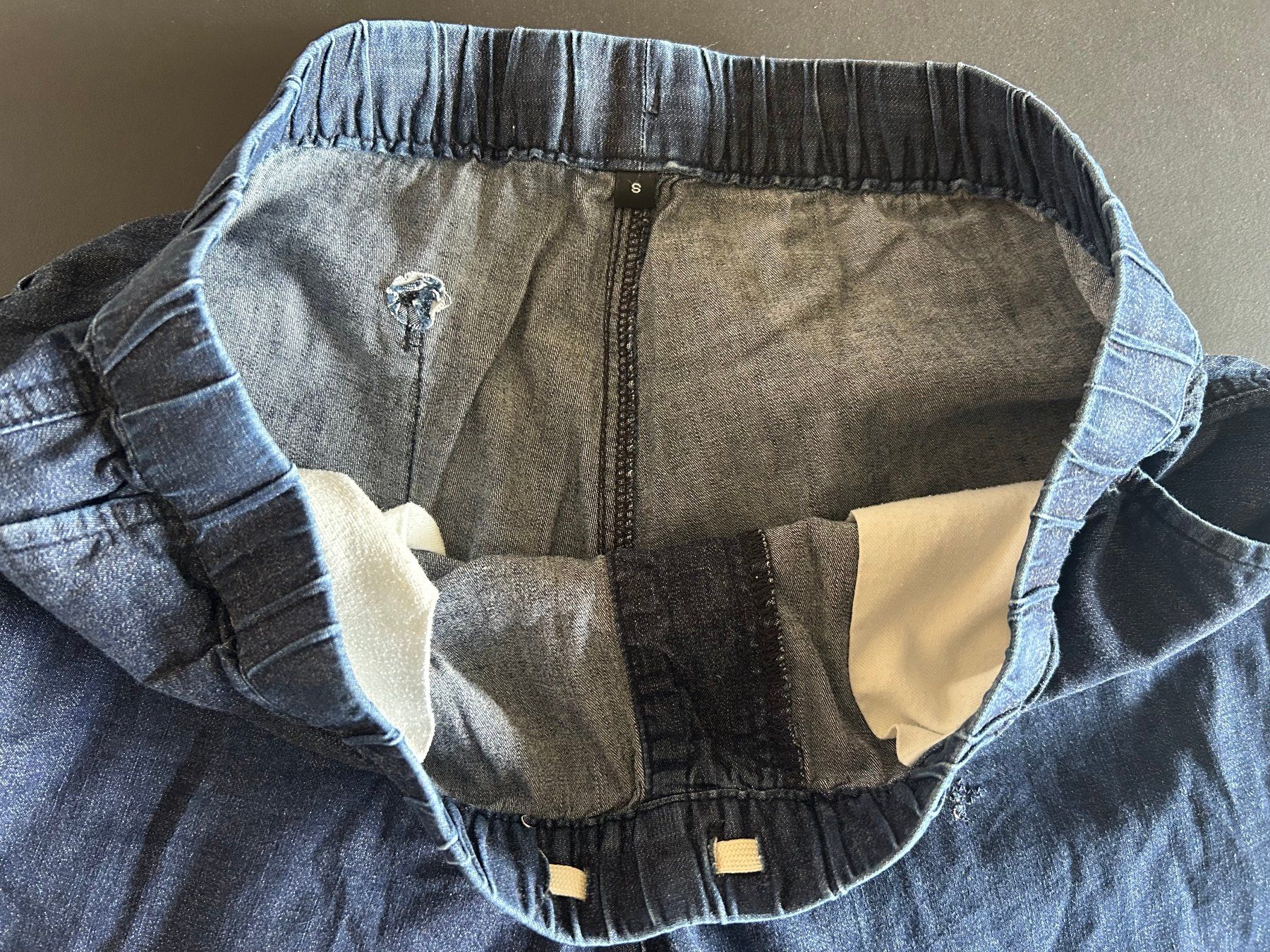 Muji Pantaloni: MUJI / Kurzehose  (Gr.S) – Usato da Dietlikon venduto da Mankai 3