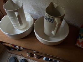 ensemble de broc et bassin en porcelaine vintage