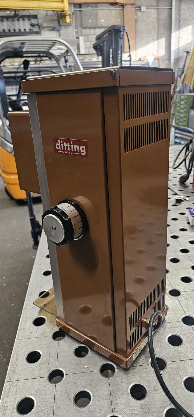 Elettrodomestici da cucina: Ditting Kaffeemühle 380V – Usato da Emmenbrücke venduto da inf_l8yf 5
