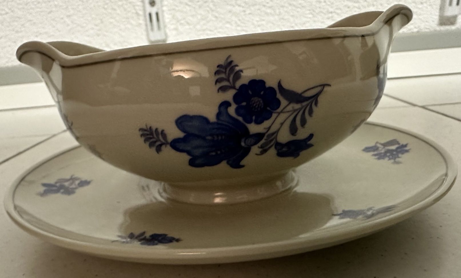 Ciotole: Saucière Vintage "Suisse Langenthal 50" décorée – Usato da fribourg venduto da gatoa