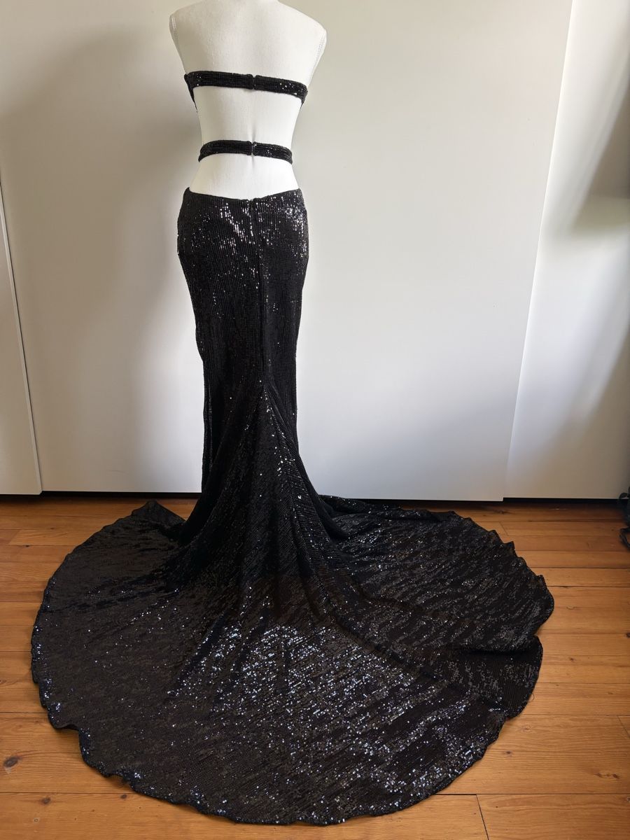 Kleider: Robe à sequin Abyss by Abby – Gebraucht aus Sion von edelweissse 1