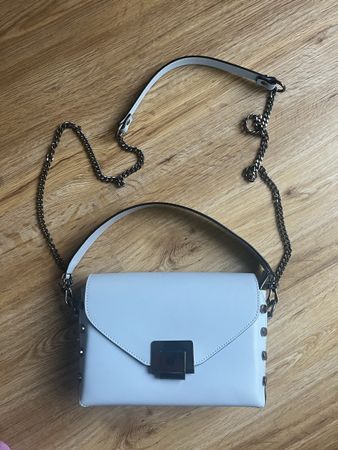 Blaue Lederhandtasche
