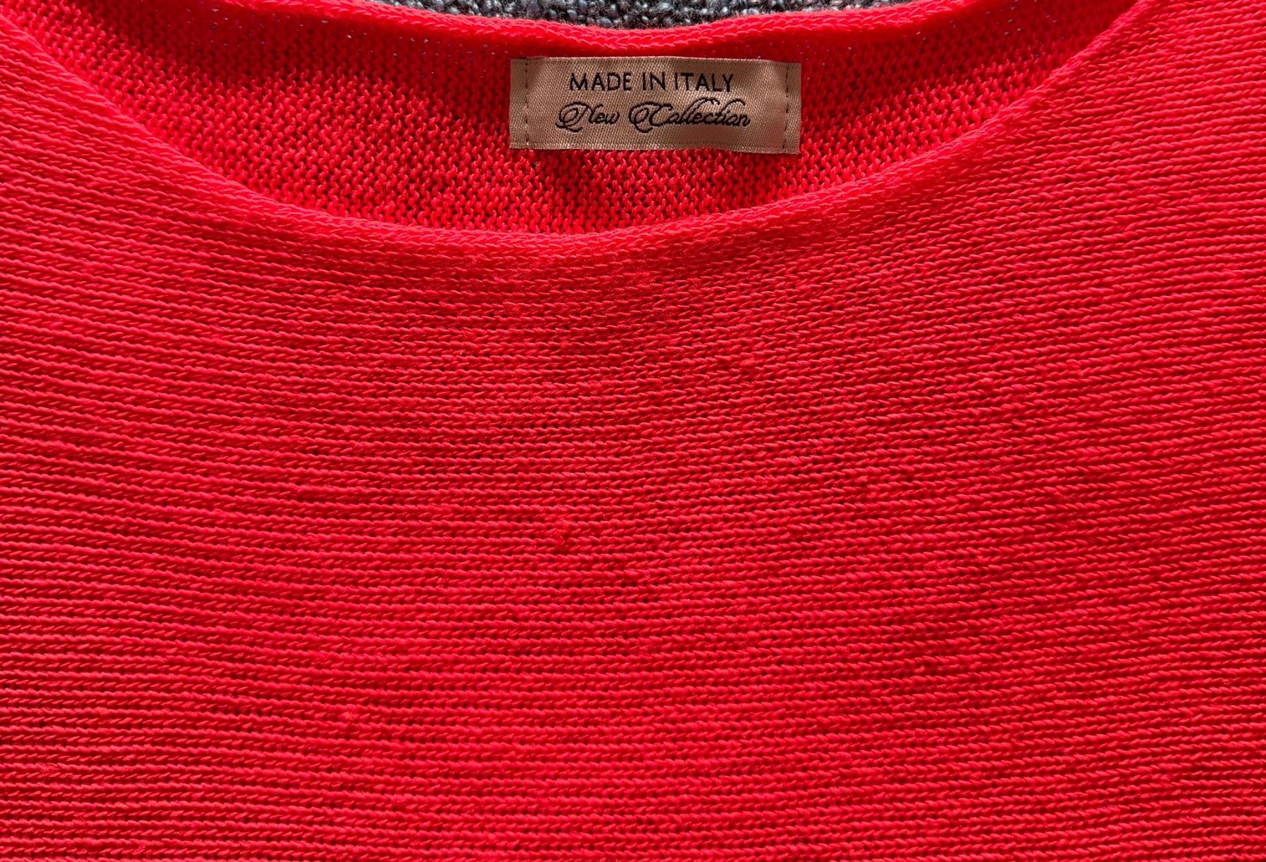 Maglioni & Felpe: Pullover rot orange leuchtend made in Italy Grösse One Size – Usato da Nussbaumen AG venduto da brigitebardot 2