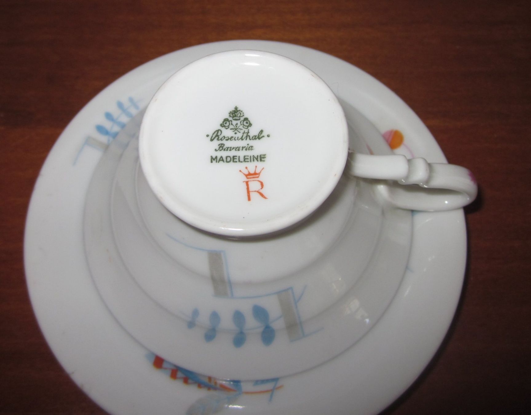 Rosenthal Tazze: Rosenthal: Antike  Mocca- Sammeltasse – Nuovo (secondo la descrizione) da Langenthal venduto da Armstuca 1
