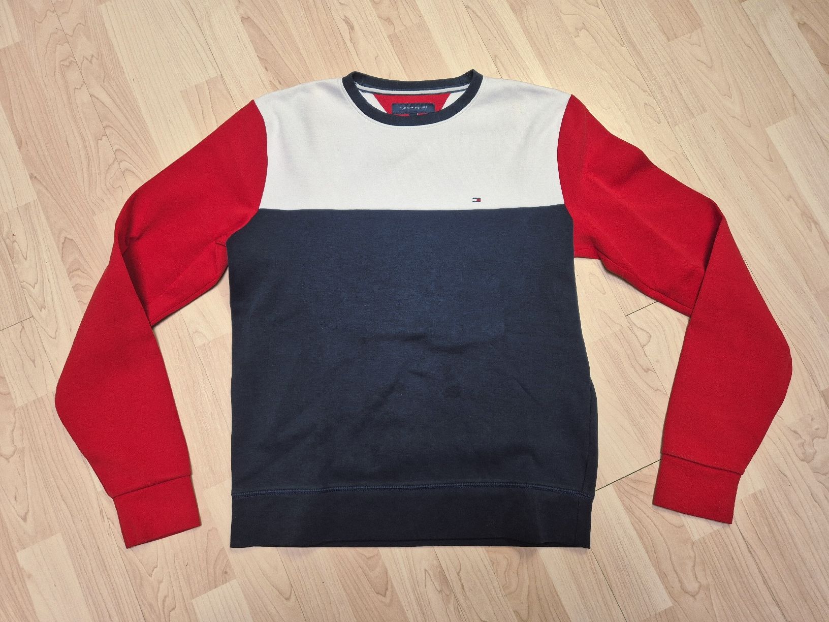 Tommy Hilfiger Maglioni & Felpe: Tommy Hilfiger Herren Pullover Grösse XL – Nuovo (secondo la descrizione) da St. Gallen venduto da CaliSunshine