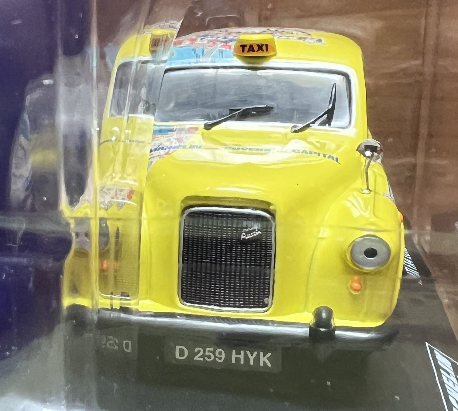 Modellini d'auto: LTI FX4 London Taxi Michelin 1/43 – Nuovo e nell'imballaggio originale da Meilen venduto da rdv_n7s9 1