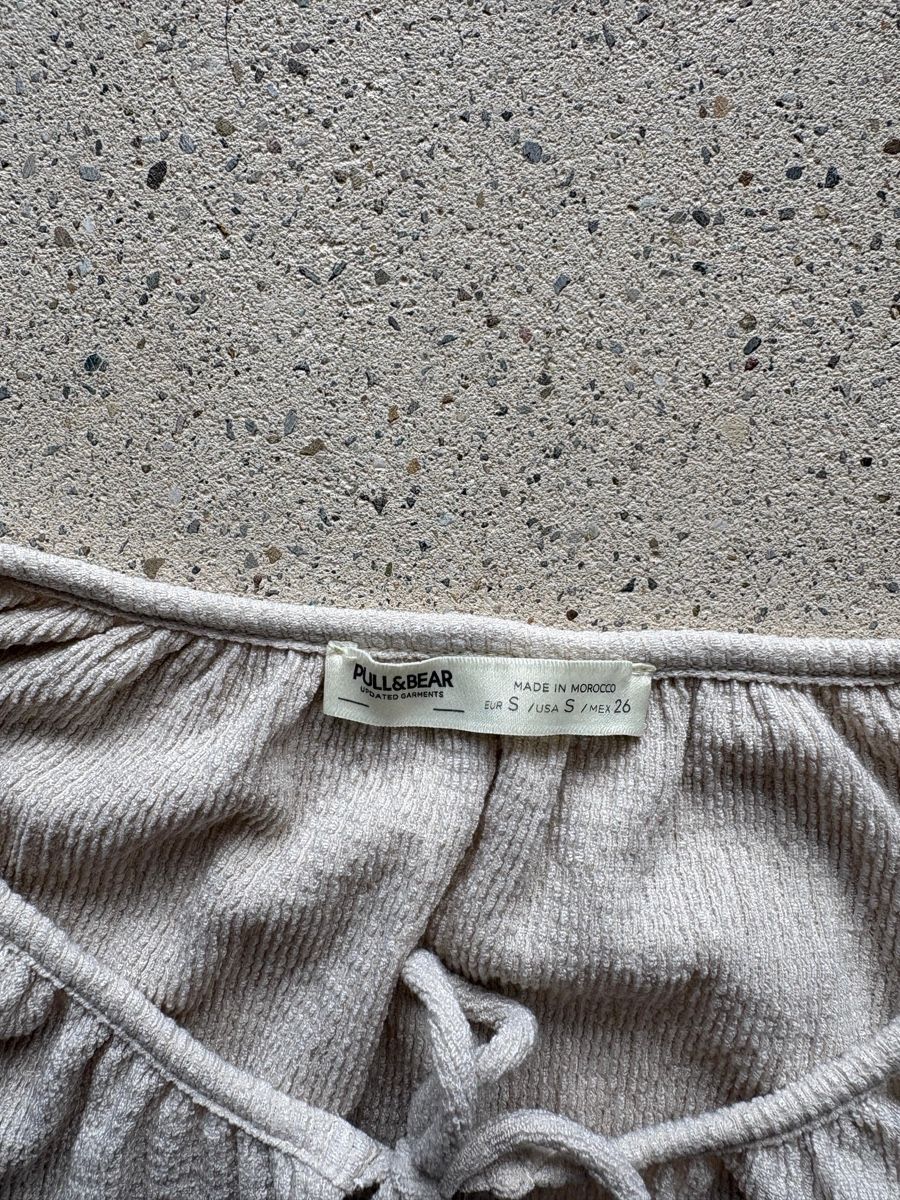 Pull&Bear Lotti di vestiti: Sommerkleider Paket – Nuovo (secondo la descrizione) da Uetikon am See venduto da cyr_h9gs 2
