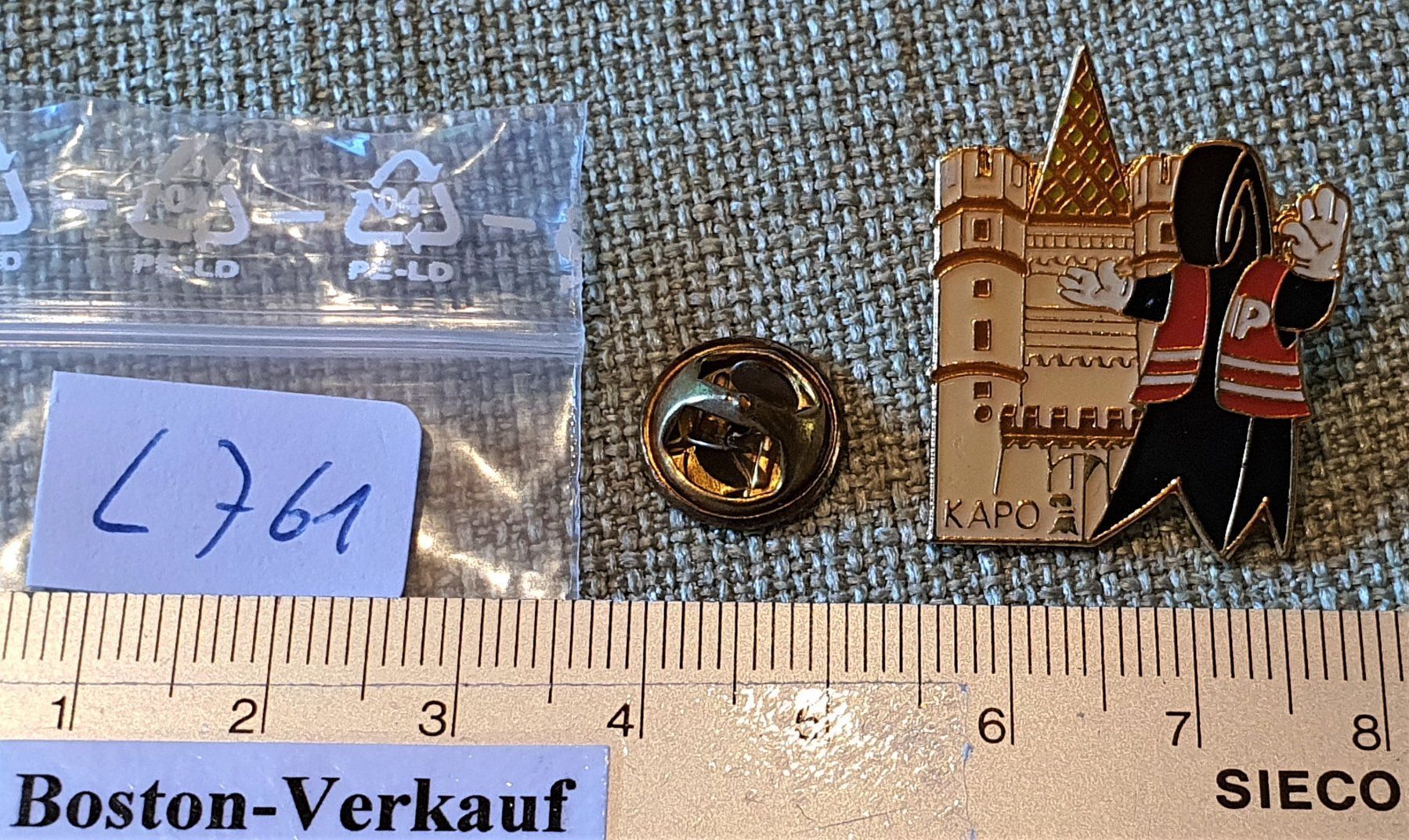 Plaketten & Abzeichen: L761 - Pin KAPO Kantonspolizei Basel Spalentor - Nr. 062 – Gebraucht aus Reinach BL von Boston-Verkauf 2