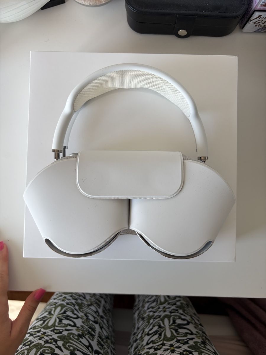 Apple Cuffie: Apple AirPods Max Silber (1. Gen) – Usato da Spreitenbach venduto da SwissRoeschti