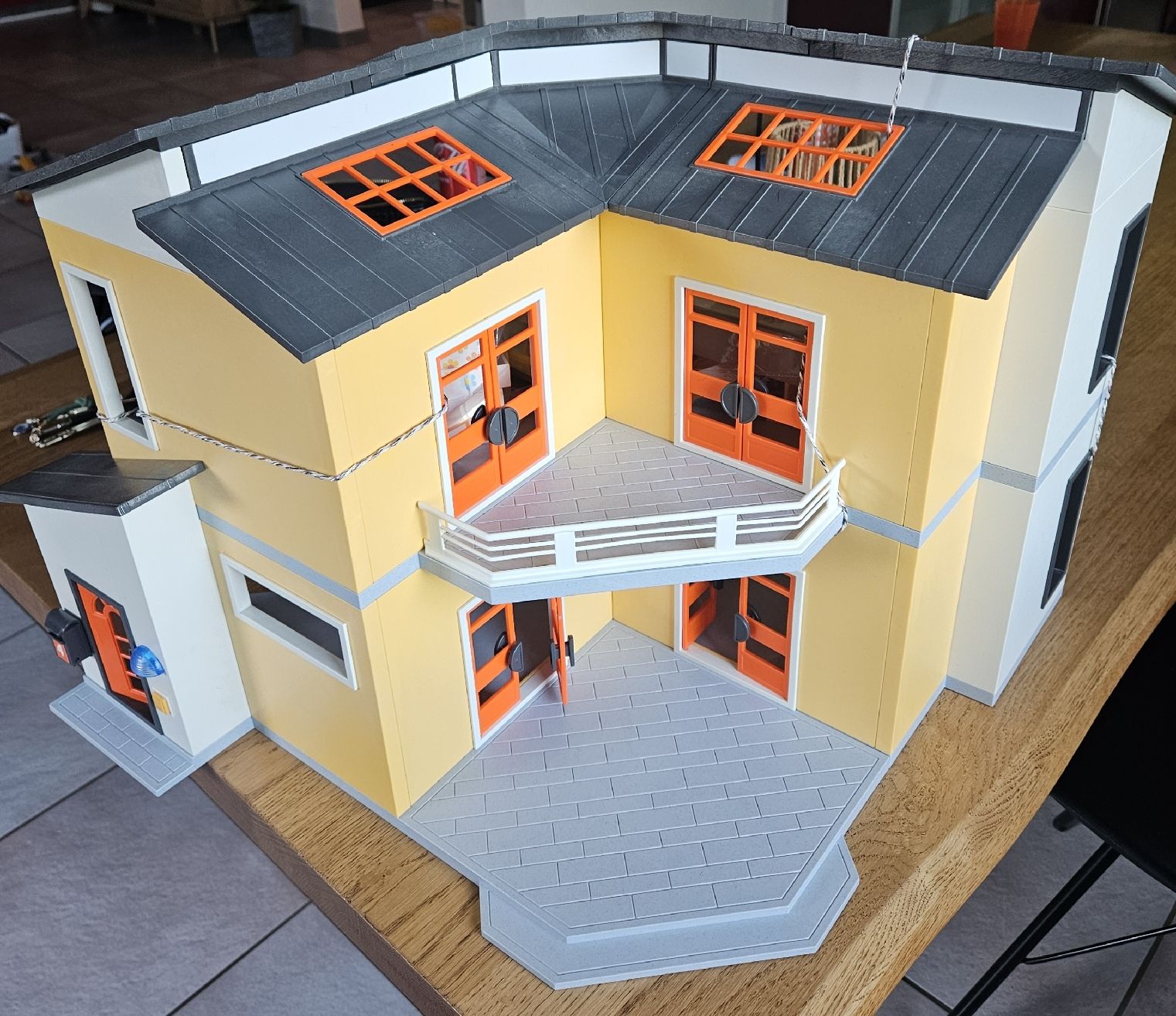 Playmobil Giocattoli: Maison playmobil avec accessoires  – Usato da Vétroz venduto da sas_yln5