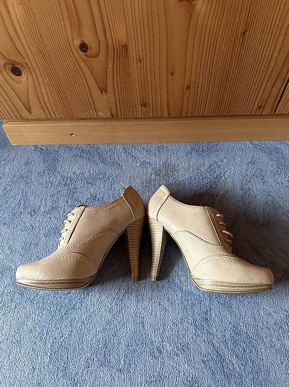 Scarpe da donna: Graceland High Heels, Grösse 38 – Usato da Davos Platz venduto da ninali17 1