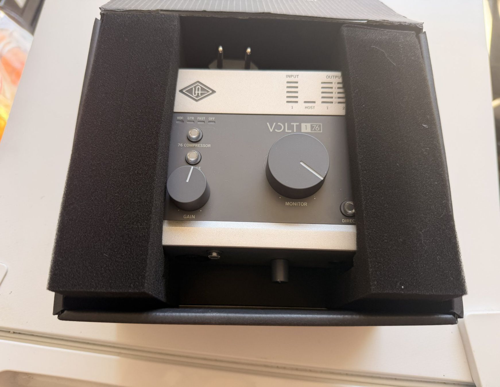 Registratori: Universal Audio Volt 176 USB Recording Studio – Usato da Zürich venduto da Enoooo 2