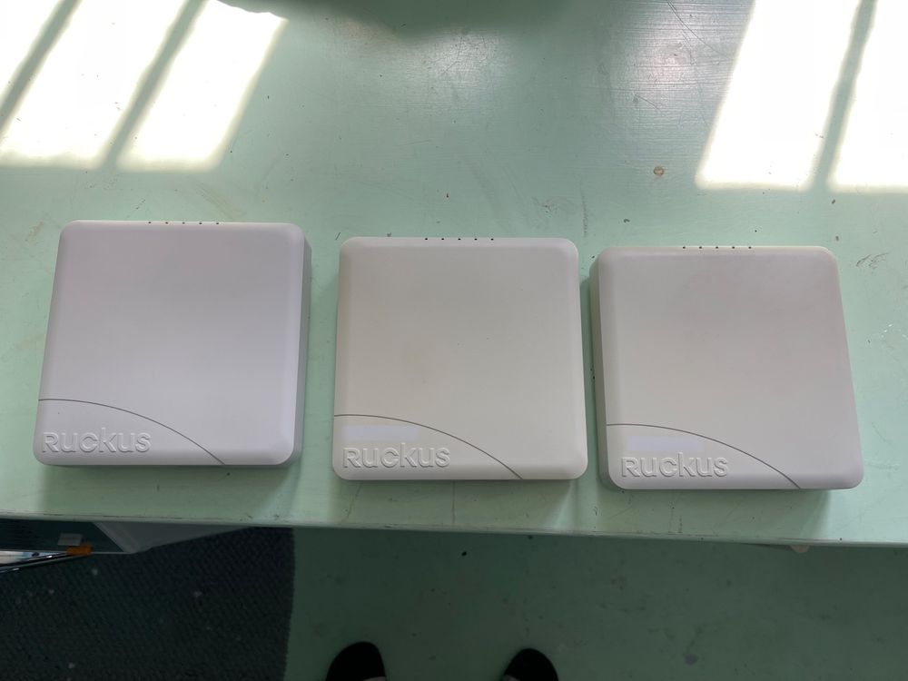 Access point ruckus zoneflex r500 3 Stück Kaufen auf Ricardo