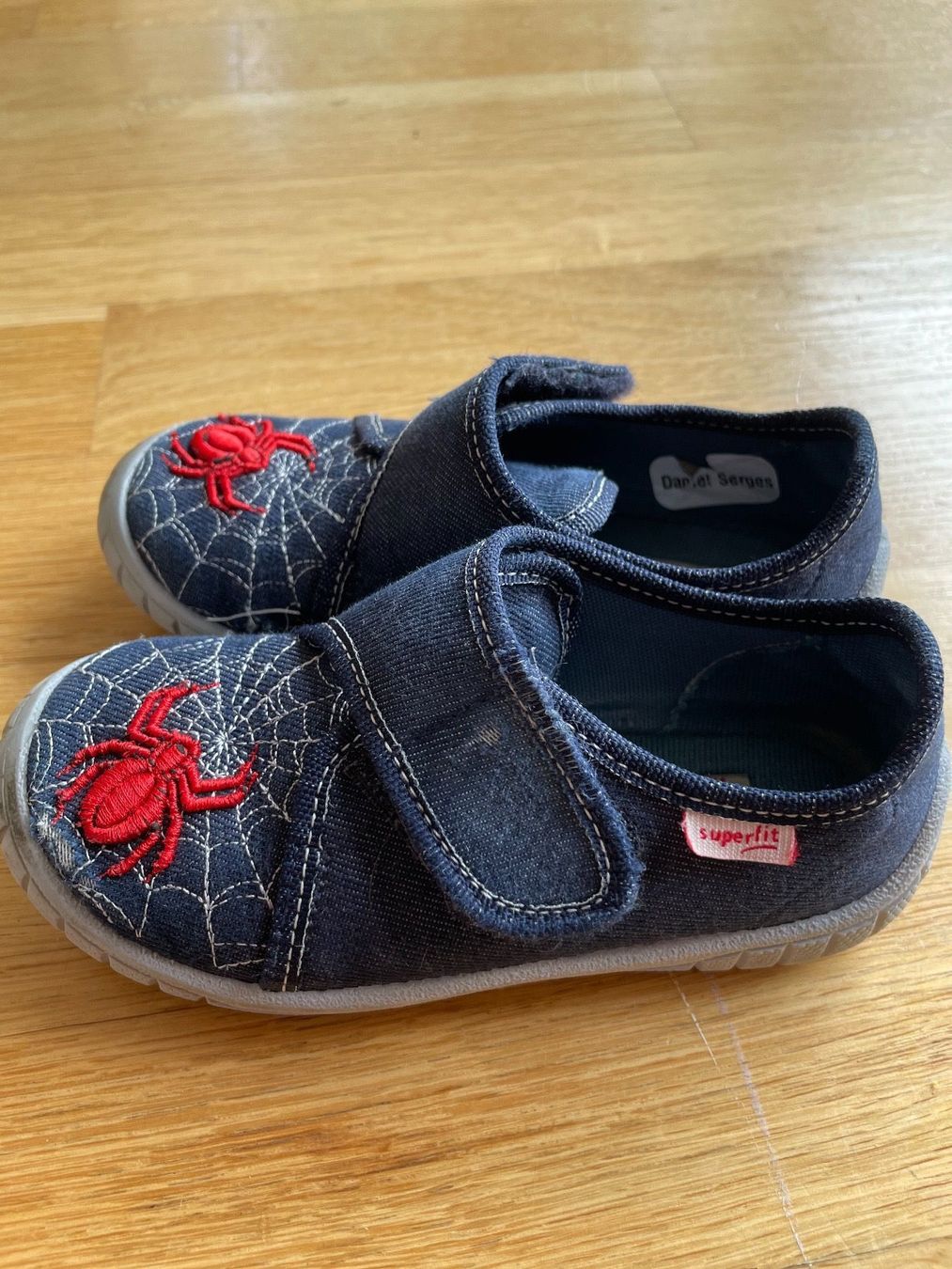 Superfit Scarpe per ragazzi: Superfit Hausschuhe Gr. 25 Top – Usato da Baden venduto da eklym 1