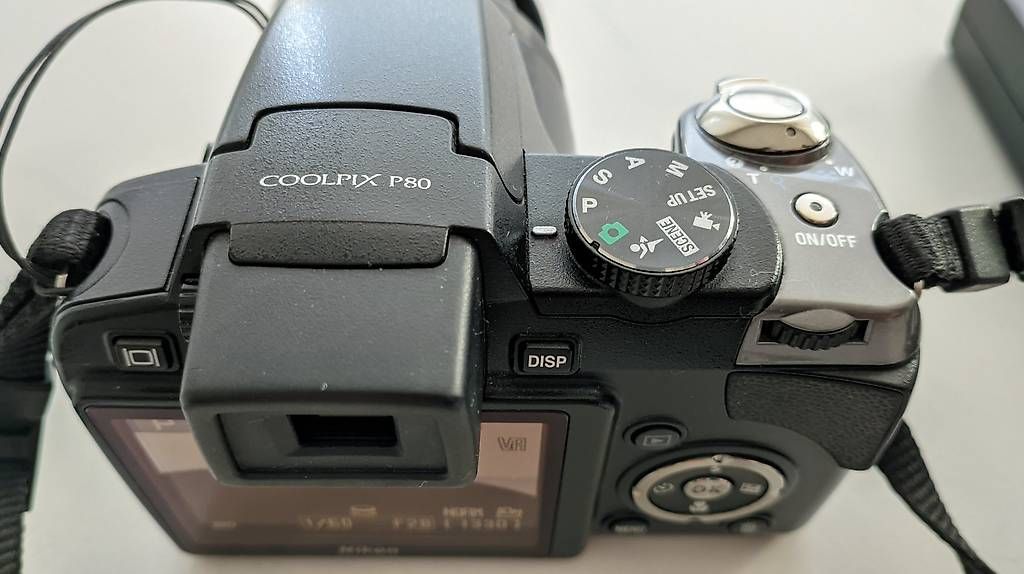 Coolpix Fotocamera: Nikon Coolpix P80 10.1 Megapixel 18x Zoom – Usato da Ballwil venduto da bom_ar 1