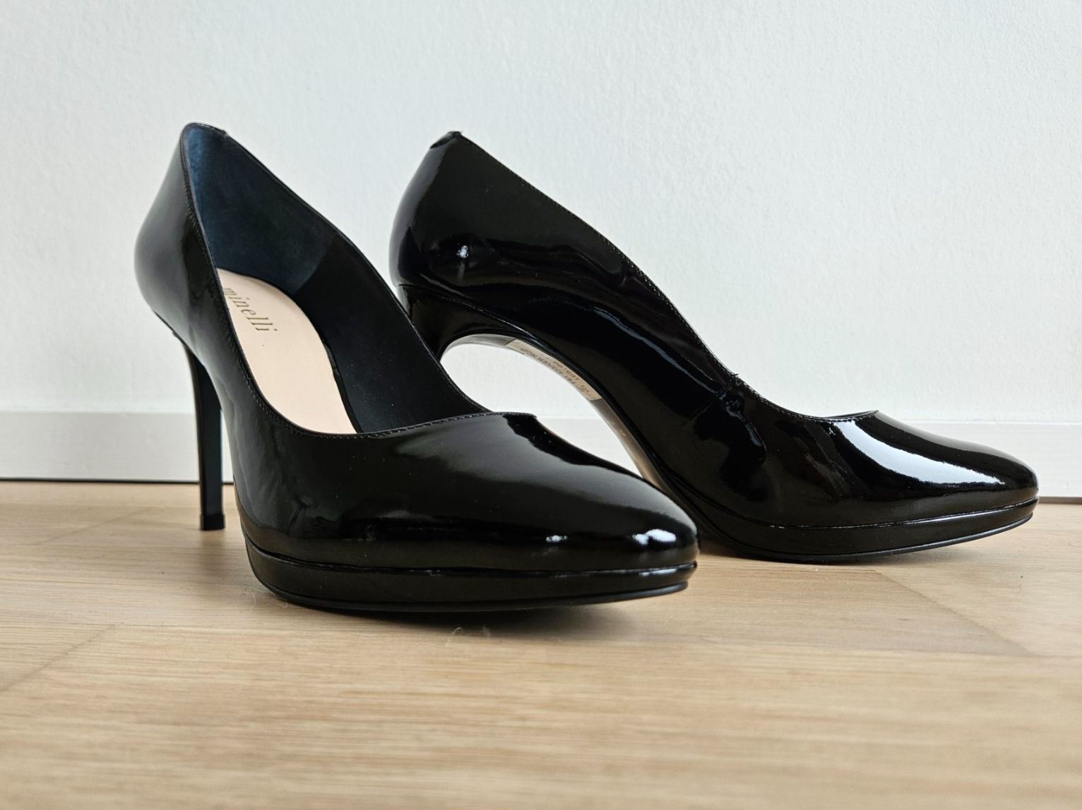 Scarpe da donna: Neue Stilettos MINELLI (Gr 39) – Nuovo e nell'imballaggio originale da Zürich venduto da Aleick 1