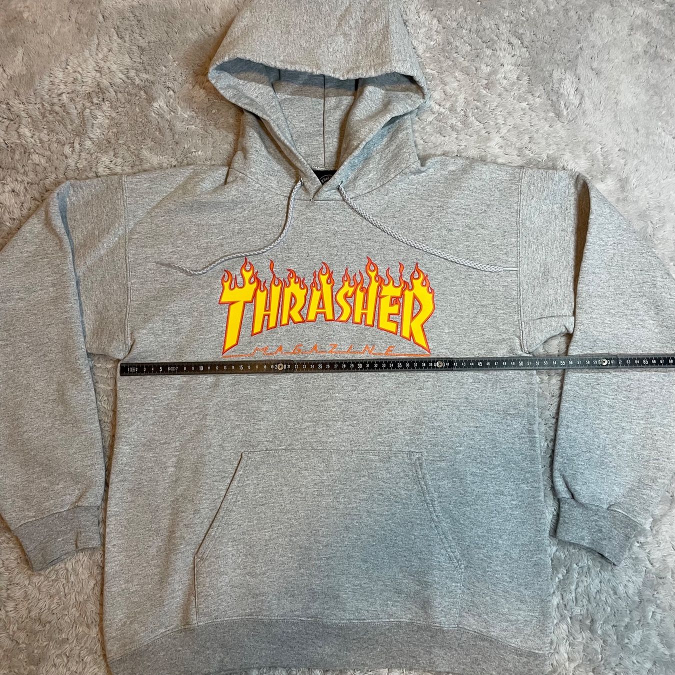 Pullover & Sweatshirts: Thrasher Hoodie Pullover Grösse ca S M – Gebraucht aus Bubikon von SwissSecondLife 2