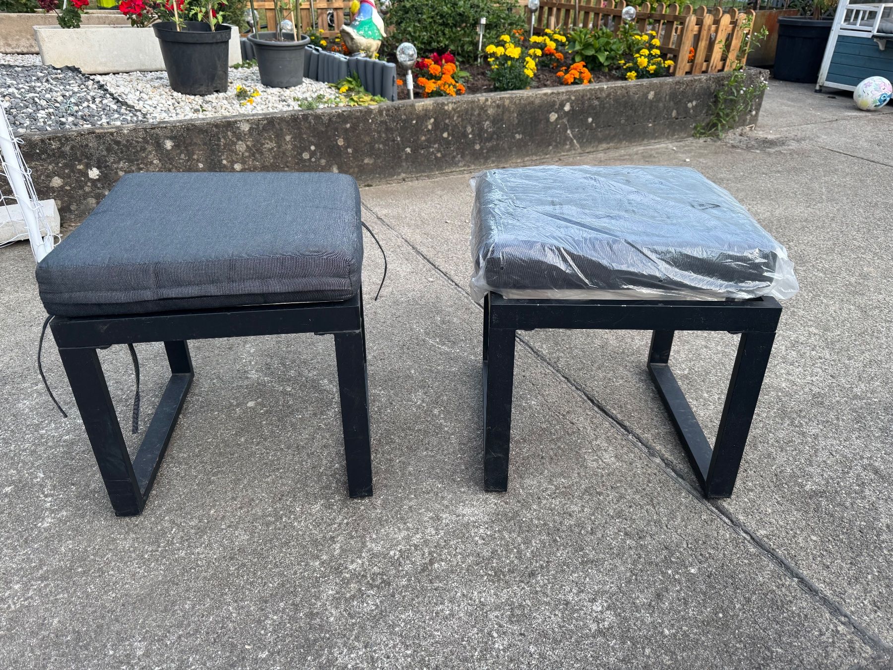 Set di tavolo e panche: Moderne Garten-/Terrassenlounge – Usato da Brugg AG venduto da Milee07 1