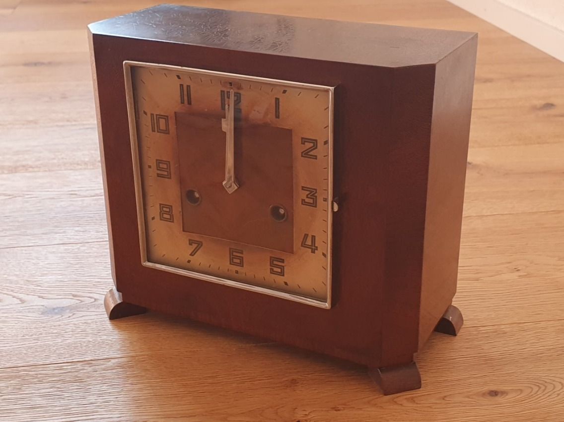 Orologi: Antike Tischuhr 1932 – Usato da Reinach AG venduto da Bodomia