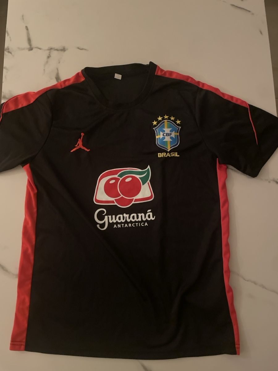 Jordan Trainer, Turnhosen & -trikots: Brasilien Trainingsset Grösse M – Gebraucht aus Gebenstorf von fil_x7qt