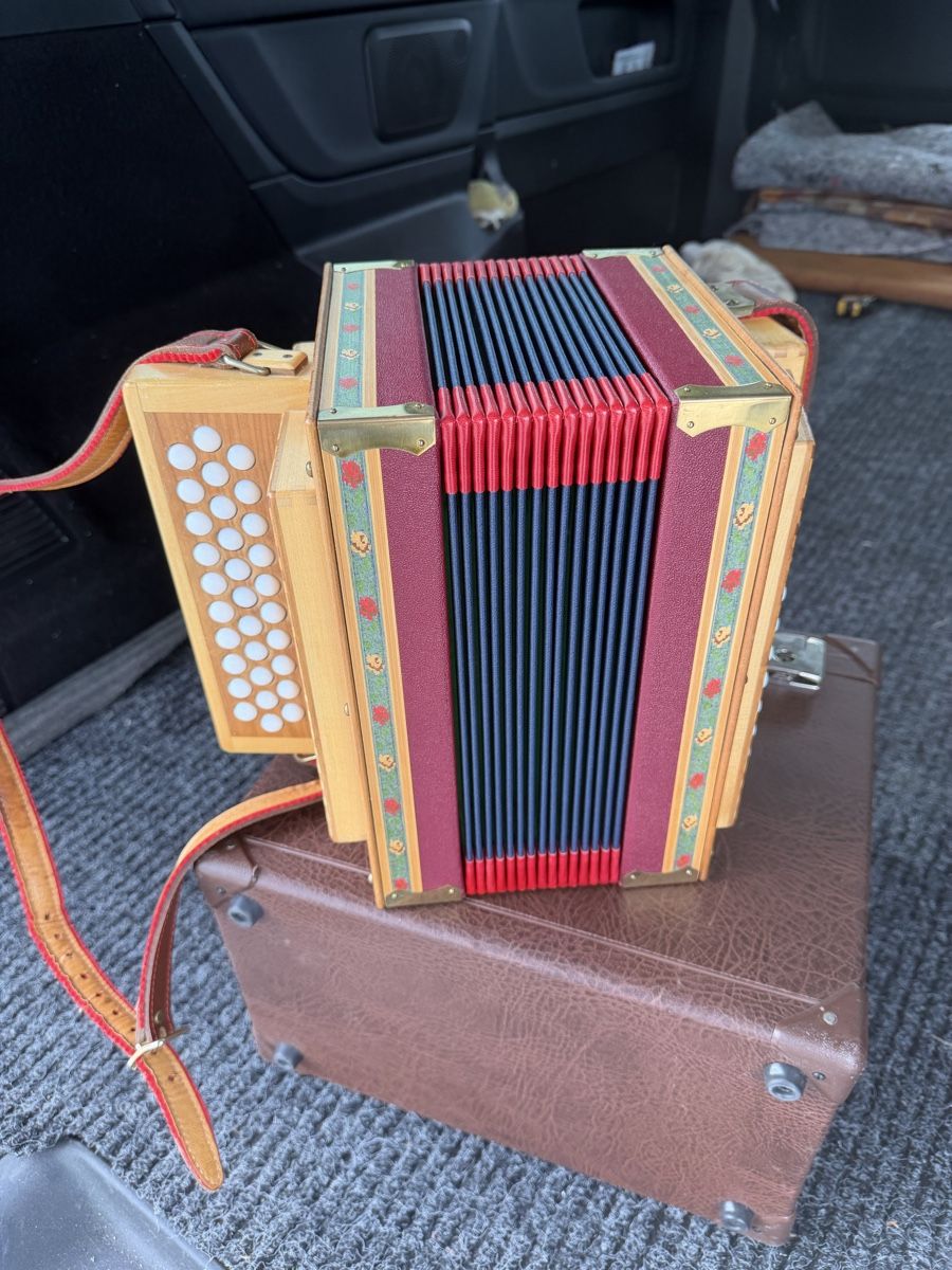 Musikinstrumente: Schwizerogeli  – Gebraucht aus Muhen von MiGeiss64