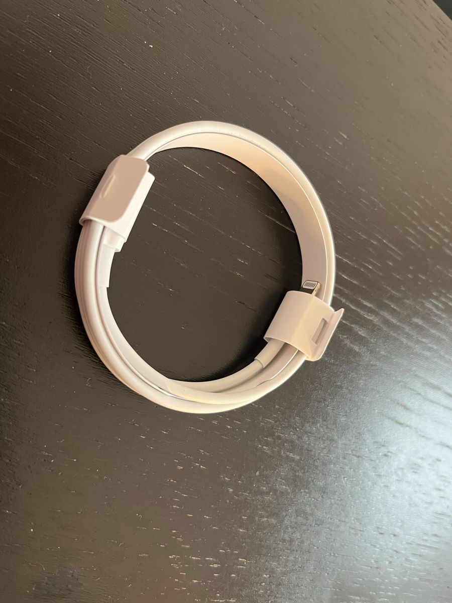 Apple Caricabatterie: Ladekabel Airpods Original – Nuovo (secondo la descrizione) da St. Gallen venduto da Cocobello1892
