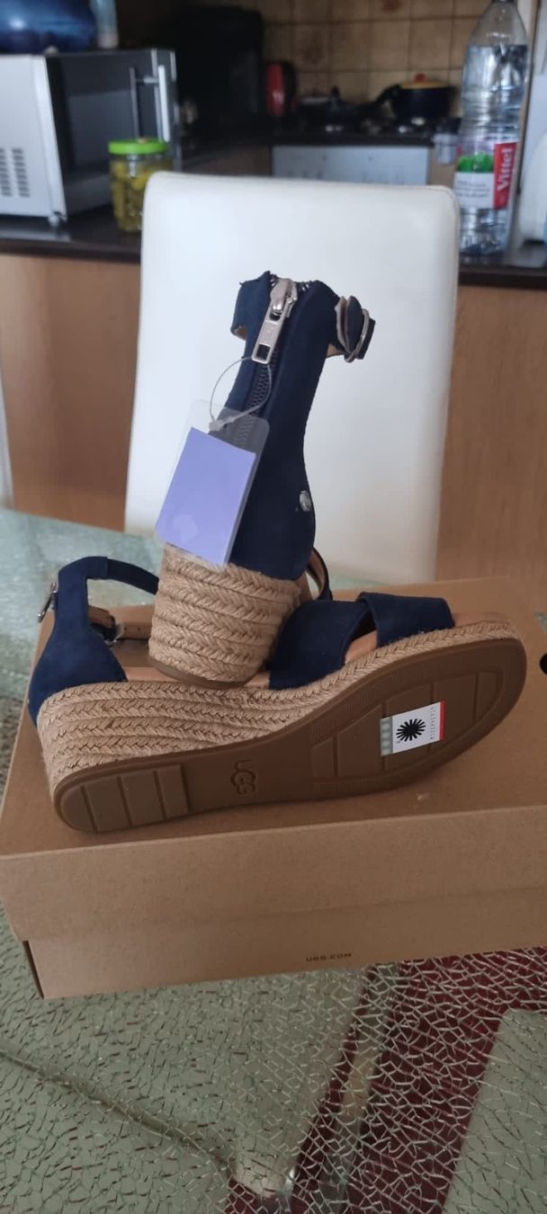 Ugg Chaussures femmes: UGG Gr. 37 – Neuf avec emballage d'origine à Luzern par Reni025 2
