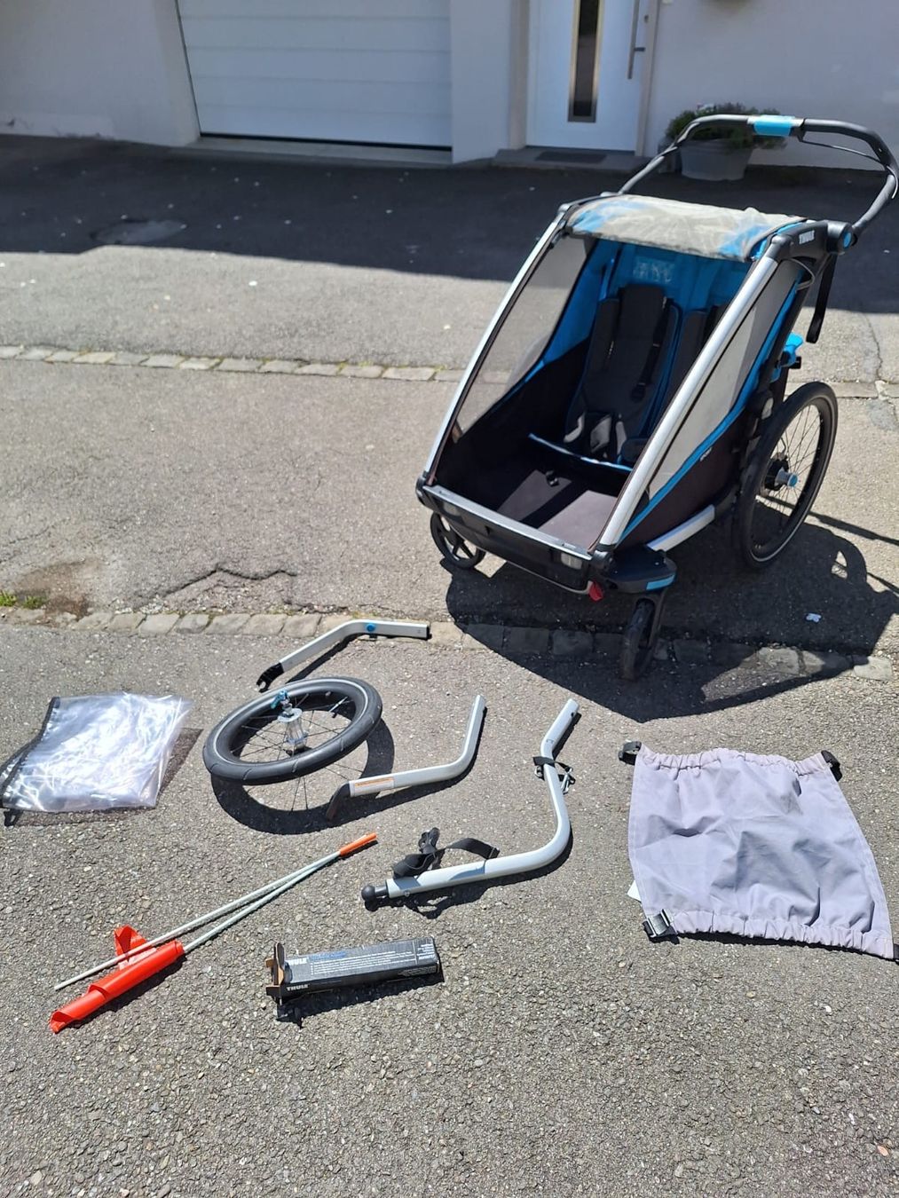 Thule Rimorchi: Thule Chariot Sport 2 Kinderanhänger – Usato da Wohlen b. Bern venduto da Tk34 2