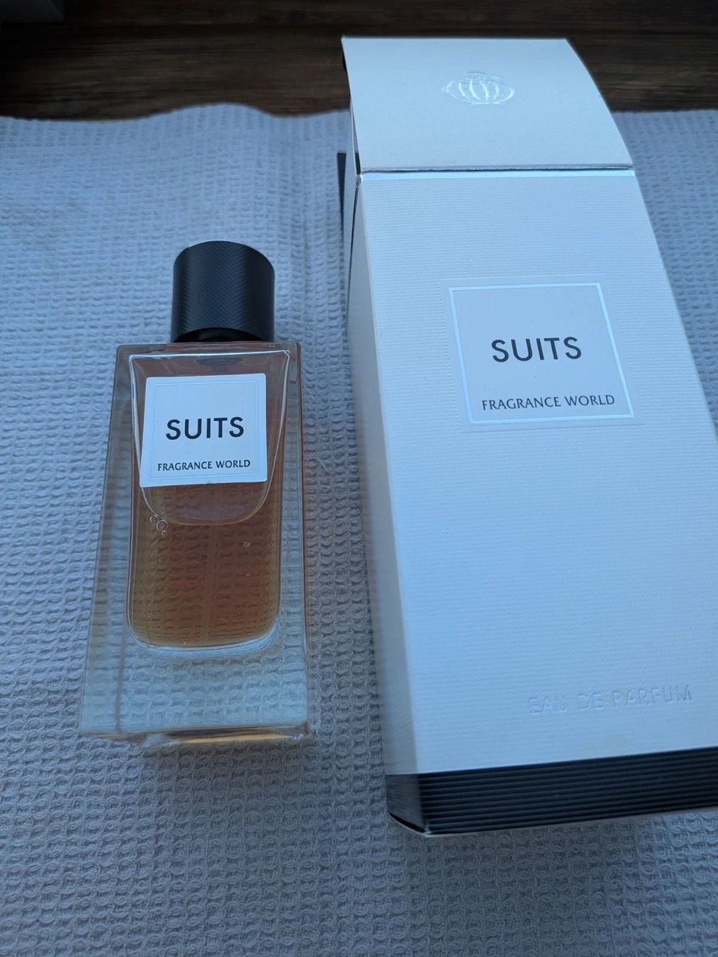 Profumi & Eau de Toilette: SUITS fragrance world 100ml – Usato da Zürich venduto da NaN_ 1