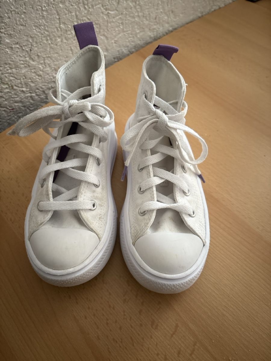 Converse Scarpe per ragazzi: Converse blanche taille 32 – Usato da La Chaux-de-Fonds venduto da tuoro25