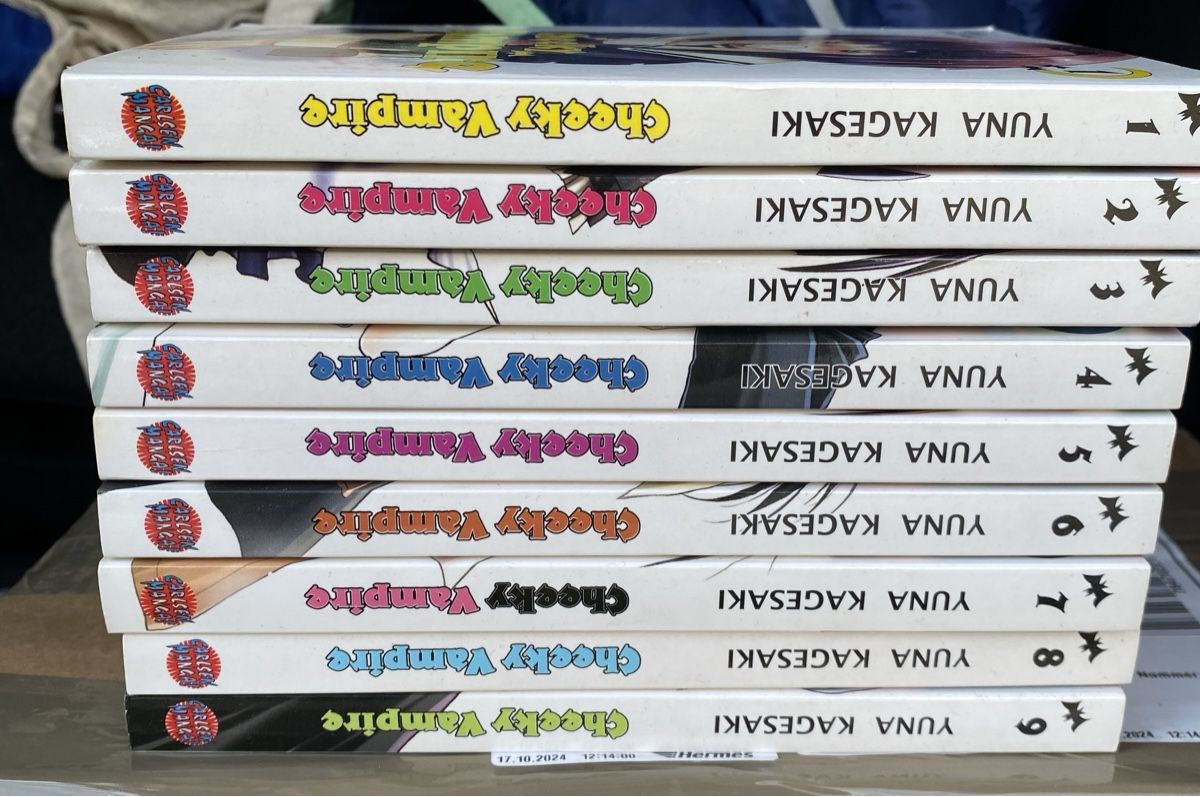 Fumetti: Cheeky Vampire Manga 1-9 – Usato da Schleinikon venduto da kar_8ww7 1