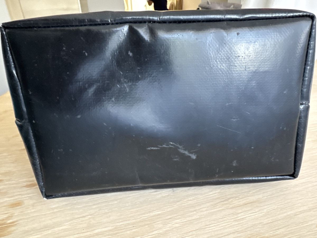 Freitag Borse: Sac Freitag noir blanc – Usato da Brügg BE venduto da haj_9zhk 5