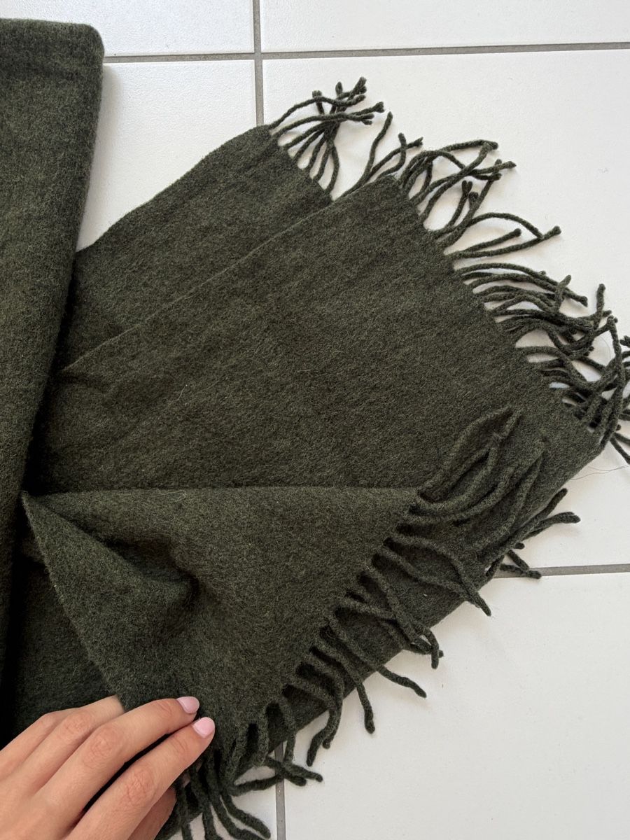 Foulards, Tücher & Schals: Uniqlo Schal  – Gebraucht aus Schmerikon von 80zz08 1