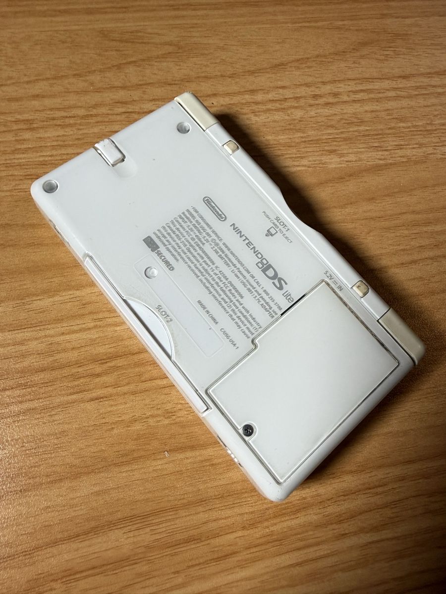 Nintendo Console: Nintendo DS lite Paket mit 15 Spielen!! – Usato da Rupperswil venduto da 1998seve 2