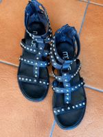 Bellissimi sandali borchiate